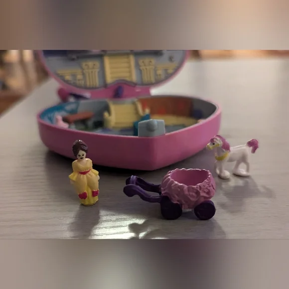 My Little Fairy Tales Cinderella Fold Up Playset - Polly Pocket 1994. - Picture 5 of 8
